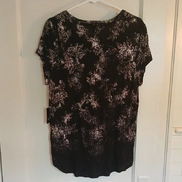 Simply Vera Vera Wang Black Print Short Sleeve Tee - Picture 6 of 11